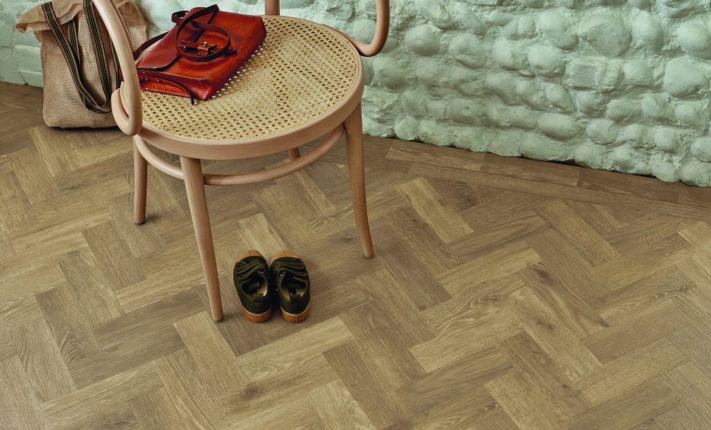 DC517 HackfallOak SmallParquet 76x229mm