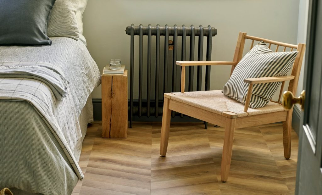 DC527 BuxtonOak Chevron 88x457mm