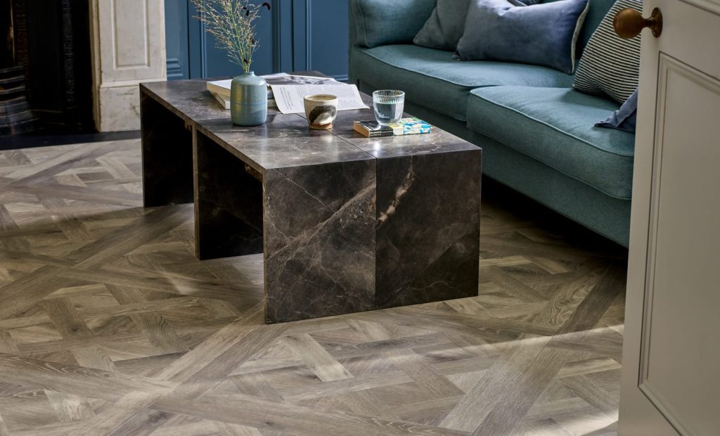 DC543 FristonOak VersaillesParquet 691x691mm